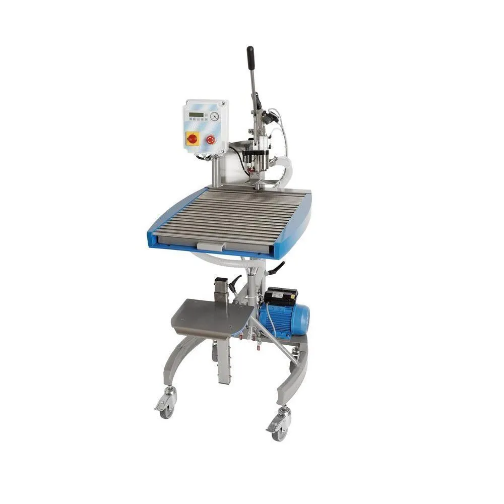 Filling machines for vacuum bags and bag-in-boxes